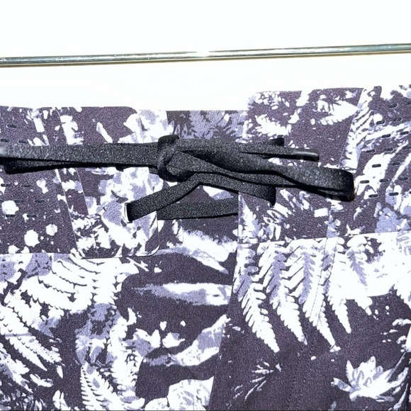 Lululemon Current State Short Board Short *9"  Updated Canopy Ice Grey Black - Picture 2 of 4